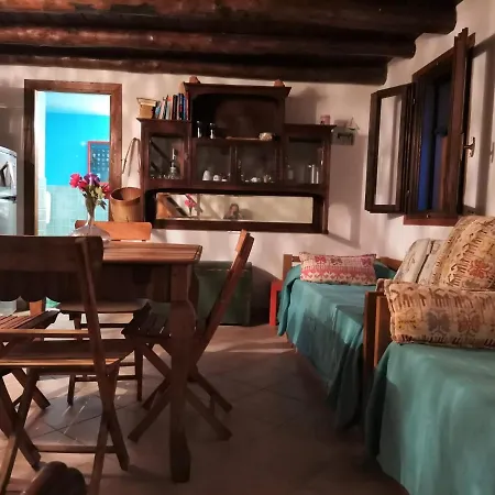 Bnbook La Casetta Delle Conchiglie * Isola di Ustica